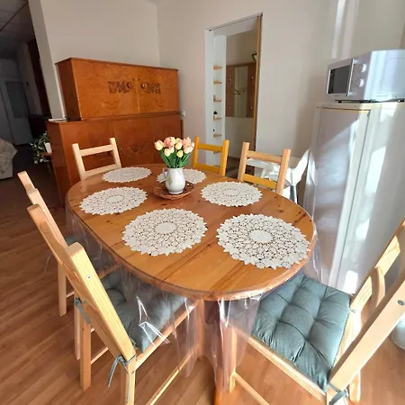 Spacious In Supeluse Area * Παρνού