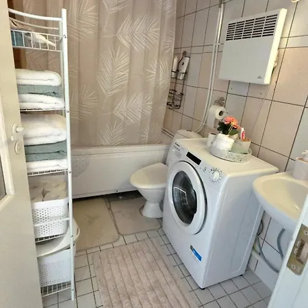 Spacious In Supeluse Area